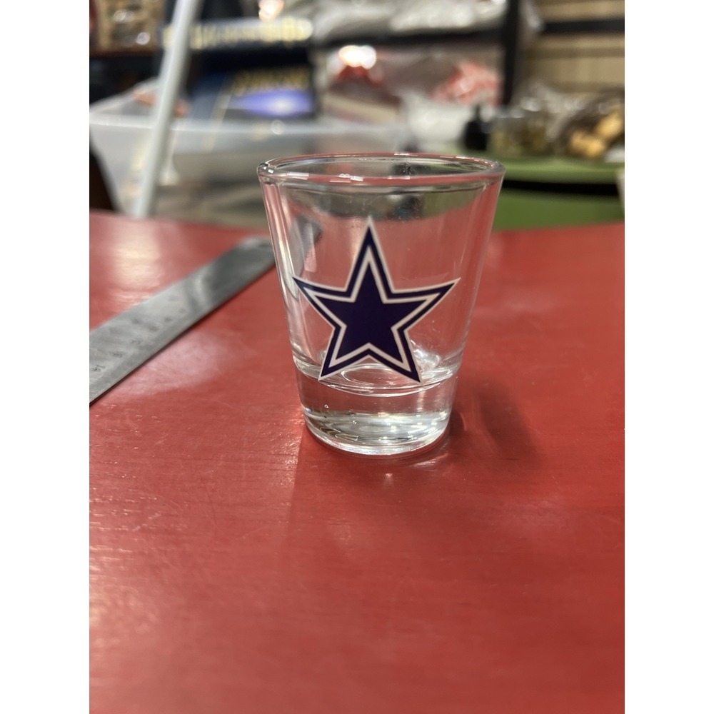Dallas Cowboys Memory Company NFL 2oz Clear Shot Glass(1)